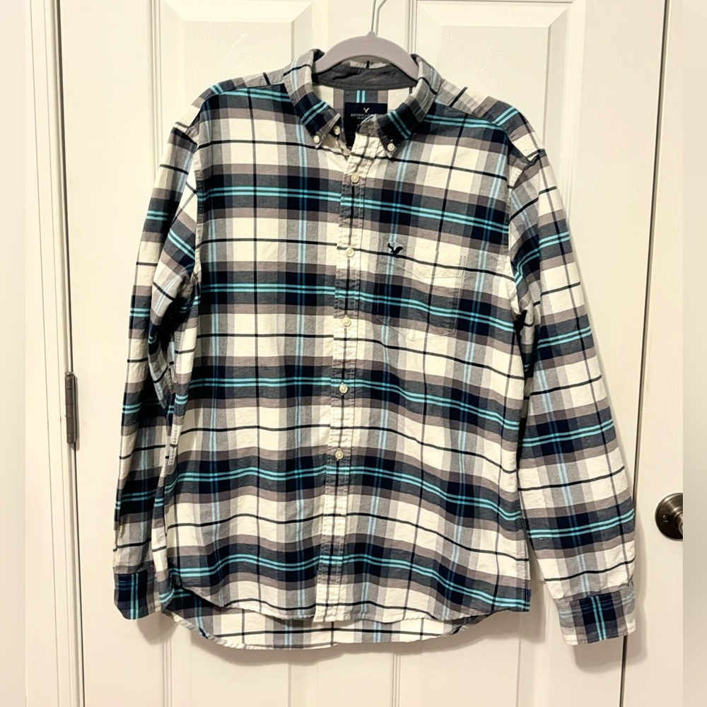 American Eagle Men’s button downn
